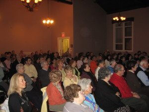 Members of the audience follow the presentation on Western Armenia.