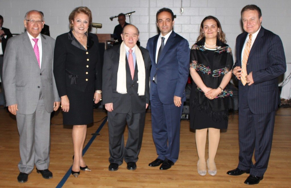(L-R) Dr. and Mrs. Raffy and Vicki Hovanessian, Hirant Gulian, Mrs. Reyhan Baydemir, Mayor Osman Baydemir, and Dr. Ohan Karatoprak at the St. Giragos Benefit Evening held in New Milford on May 17.
