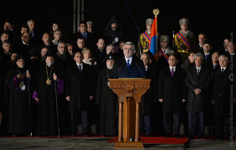 Sarkisian reading the Pan-Armenian Declaration on the 100th Anniversary of the Armenian Genocide (photo: official website of the President)