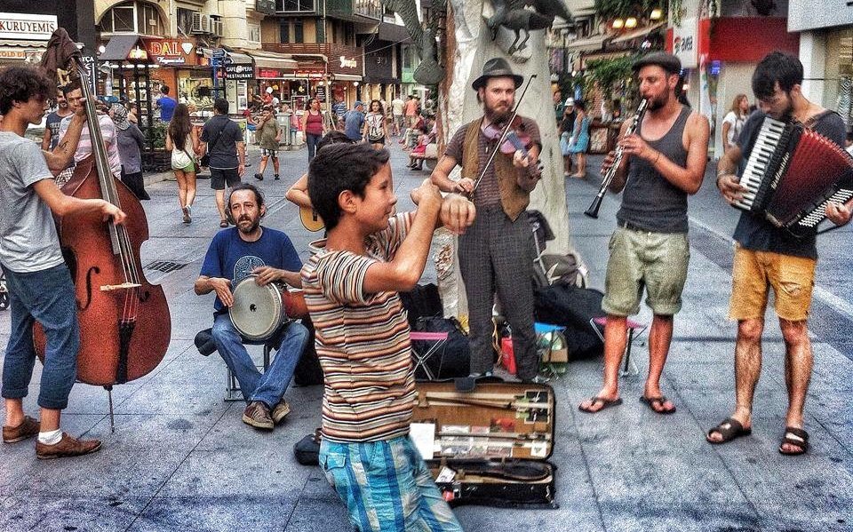 Before his trip to Armenia, Seguy’s travels brought him to Istanbul, a place with a vibrant independent music scene. While his trip there was meant to last two weeks, it ended up being a three-month-long stay when he formed a band, touring the country with local Turkish street musicians.