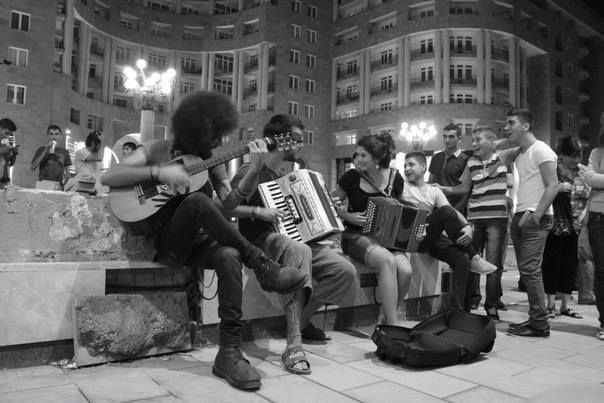 Despite his short stay, Seguy did ingratiate himself rather quickly with Yerevan’s small street music scene. Here he plays alongside some of the more regular performers that frequent Yerevan’s popular Northern Avenue. 
