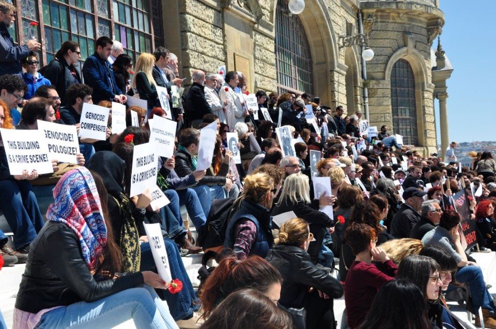 A scene from the Armenian Genocide commemoration event at the Haydarpasha train station (photo: George Aghjayan)