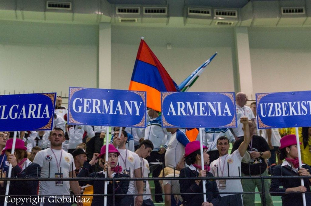 The Armenian delegation at Lumpinee Stadium (photo: Ric Gazarian)