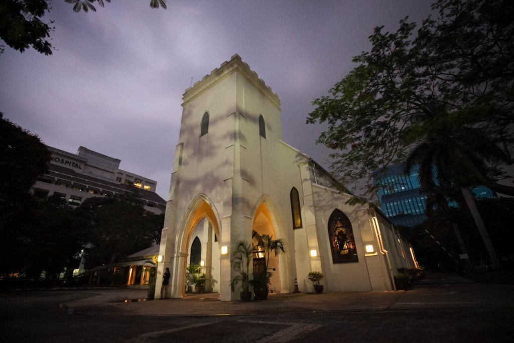 The event was held at Christ Church Bangkok on April 23, in the presence of Thai government representatives, ambassadors, consuls, diplomats, guests, as well as religious leaders and representatives.