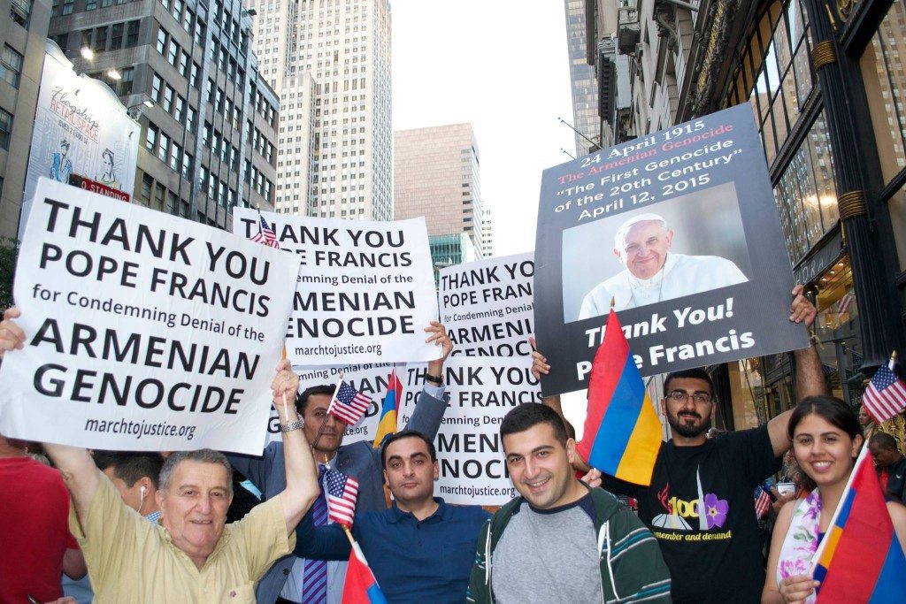 Pope’s next visit was to New York where tens of ANC of N.Y. activists rallied with thousands of Catholics and others to greet the Pope