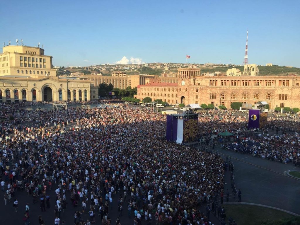 Thousands gathered at Yerevan's Republic Square earlier today for an Ecumenical Encounter and Prayer for Peace held by Pope Francis. (Photo: Nanor Balabanian) 