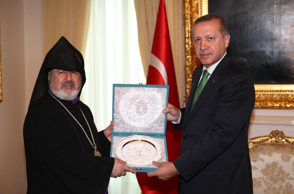 Atesyan and Erdogan (Photo: hurhaber.com)