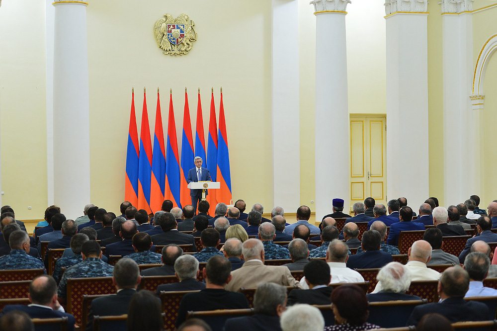 Armenian President Serge Sarkisian held a meeting at the Presidential palace on Aug. 1, to discuss the recent occupation of a Yerevan police station and the political situation in the country, which followed. 