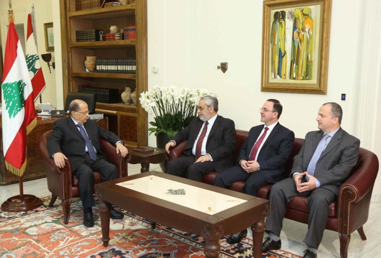 President Aoun (L) with members of the ARF delegation 