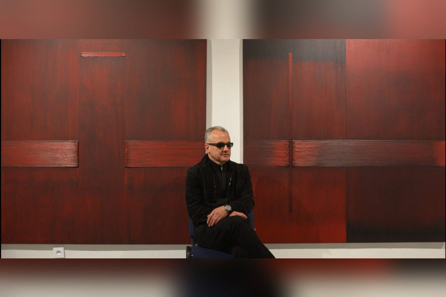 “Deep Red”: The meditative art of Leo Leo Vardanyan